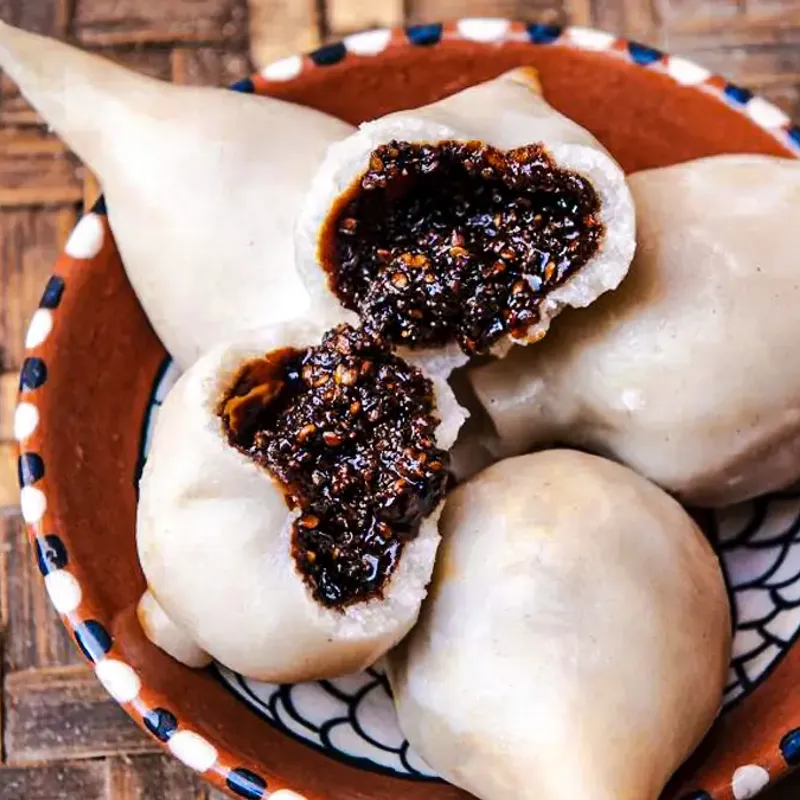 Yomari Chaku